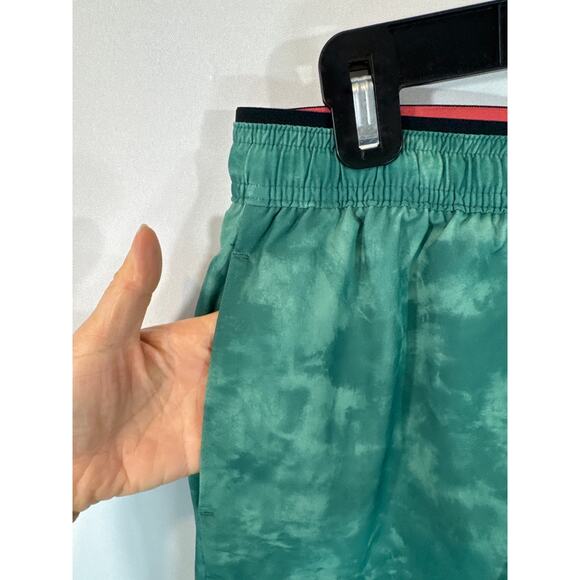 Chubbies Men's The Primal Instincts 5.5' Ultimate Training Shorts Medium‎ NWT - Picture 6 of 15